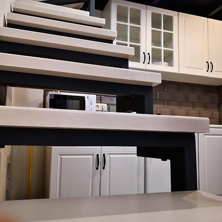 Затишні Апартаменти, Вулиця Дерибасівська, 13 Odessa Exterior foto