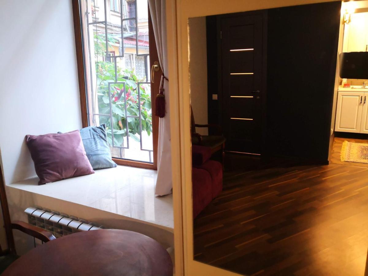 Затишні Апартаменти, Вулиця Дерибасівська, 13 Odessa Exterior foto