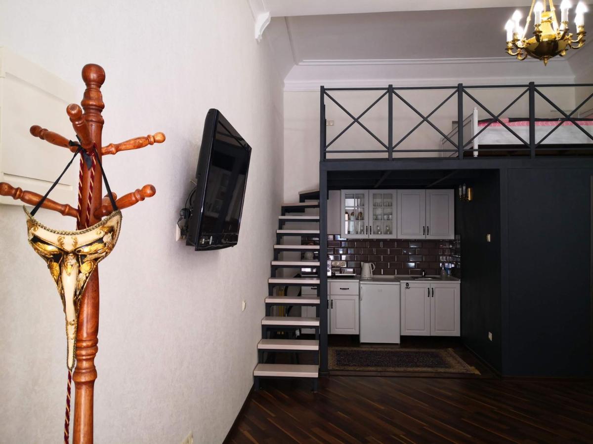 Затишні Апартаменти, Вулиця Дерибасівська, 13 Odessa Exterior foto