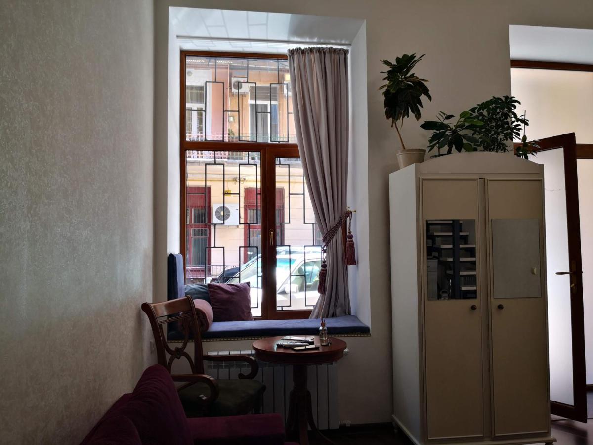 Затишні Апартаменти, Вулиця Дерибасівська, 13 Odessa Exterior foto